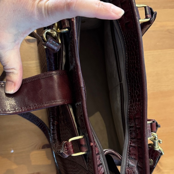 Gorgeous Vintage Brahmin Duxbury Satchel – Brown Croc Embossed Leather Handbag - Picture 9 of 10